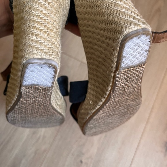Toms wedge sandals, 4" heel , rattan with navy blue canvas fabric ankle strap - Picture 4 of 16
